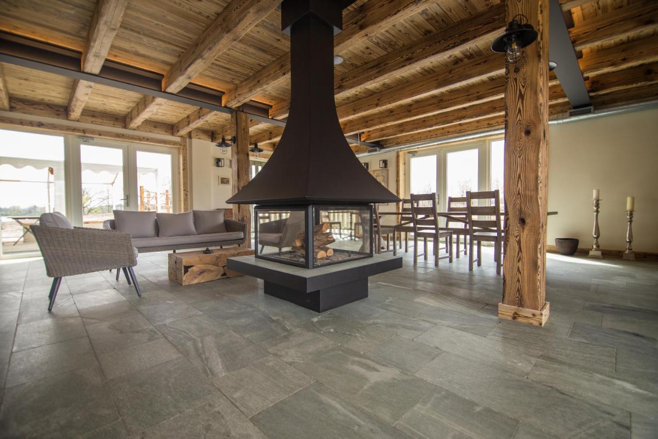 Palaima Hotel Anykščiai エクステリア 写真